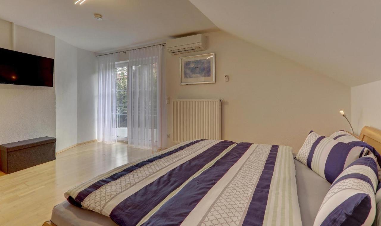האוצנברג Ferienwohnung Staffelberg מראה חיצוני תמונה