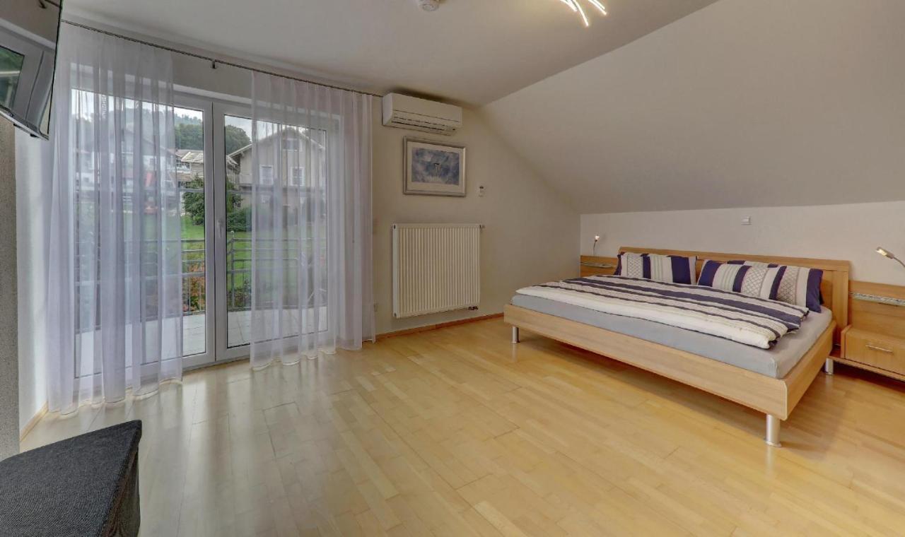 האוצנברג Ferienwohnung Staffelberg מראה חיצוני תמונה